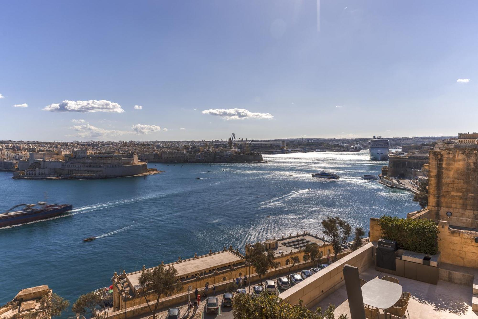 Harbour View - Large 2Br Apartment Valletta Luaran gambar