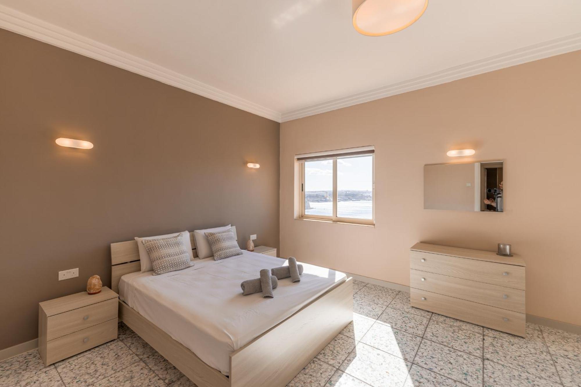 Harbour View - Large 2Br Apartment Valletta Luaran gambar